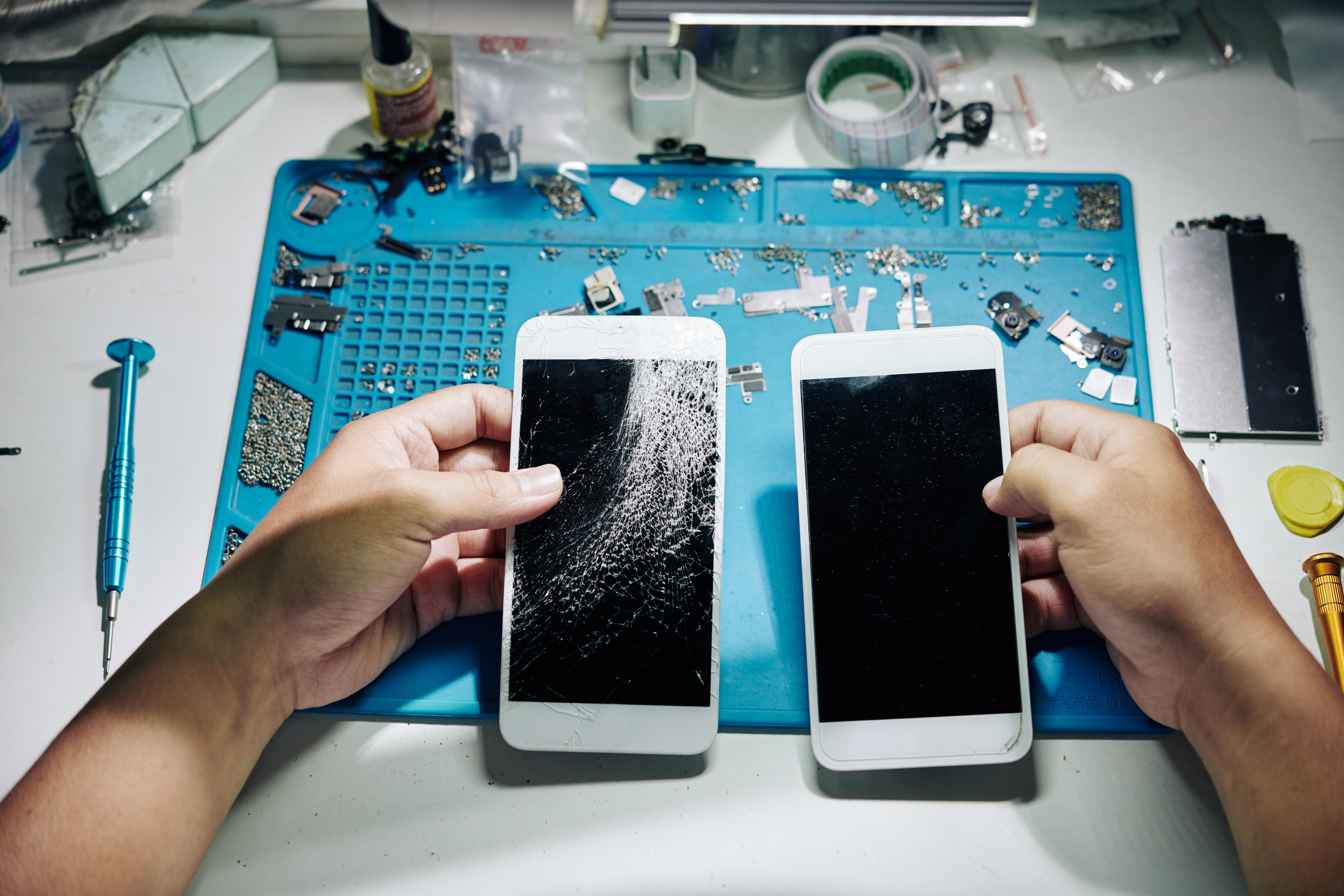 How to Fix Your Phone Before the New Year: Essential Holiday Phone Repair Tips